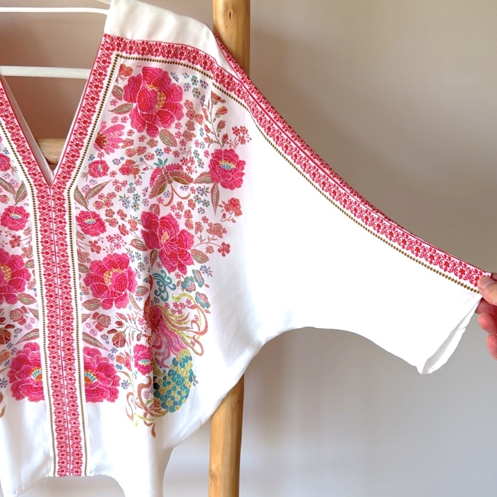 Rose + Olive V-Neck Pink Floral Peacock Dolman Sleeve Lightweight Blouse Top S - Picture 4 of 9